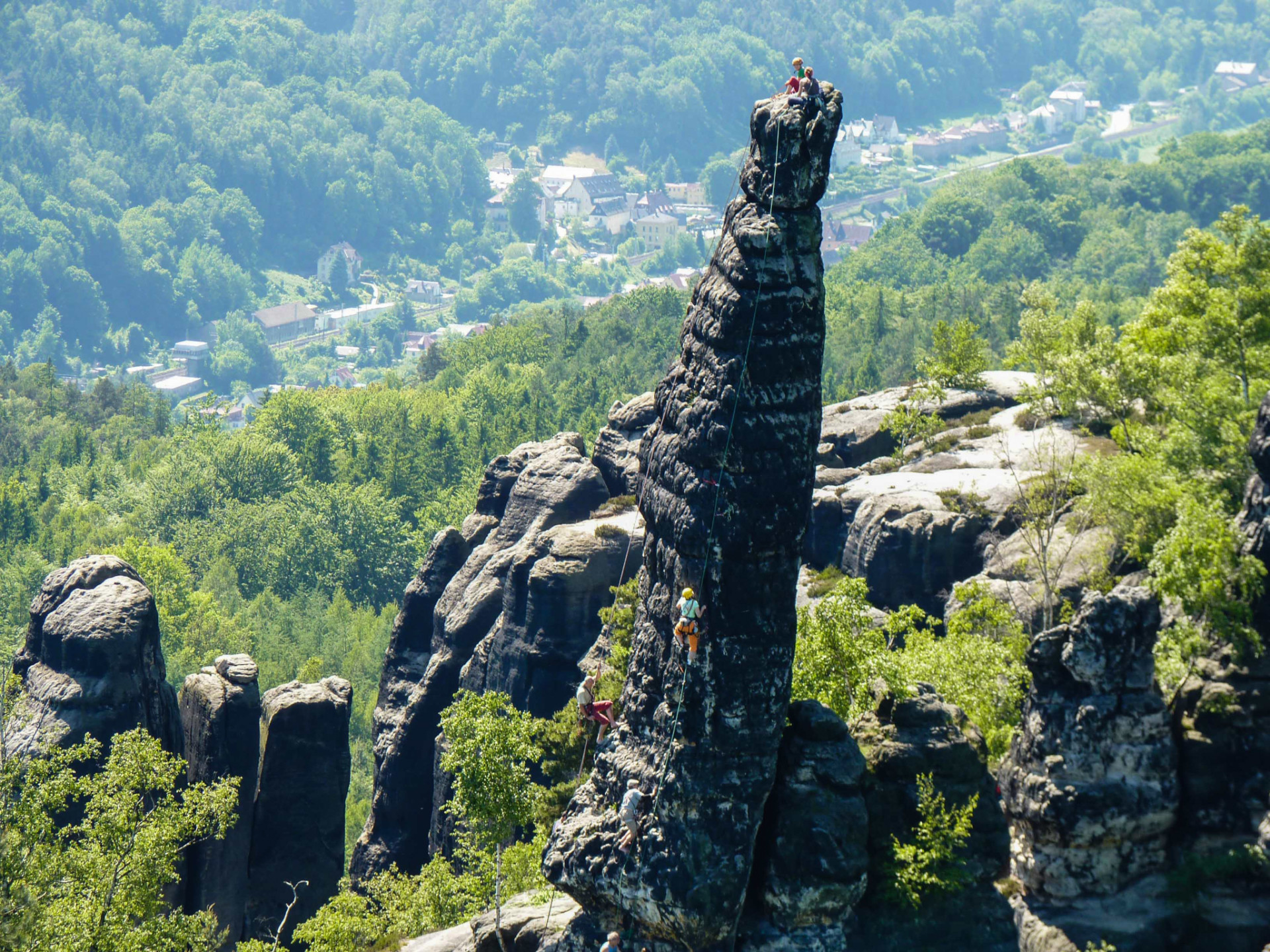 Ein Turm im Elbsandsteingebirge