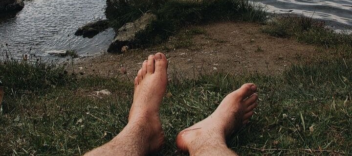 Barfußschuhe Wandern - werde eins mit der Natur